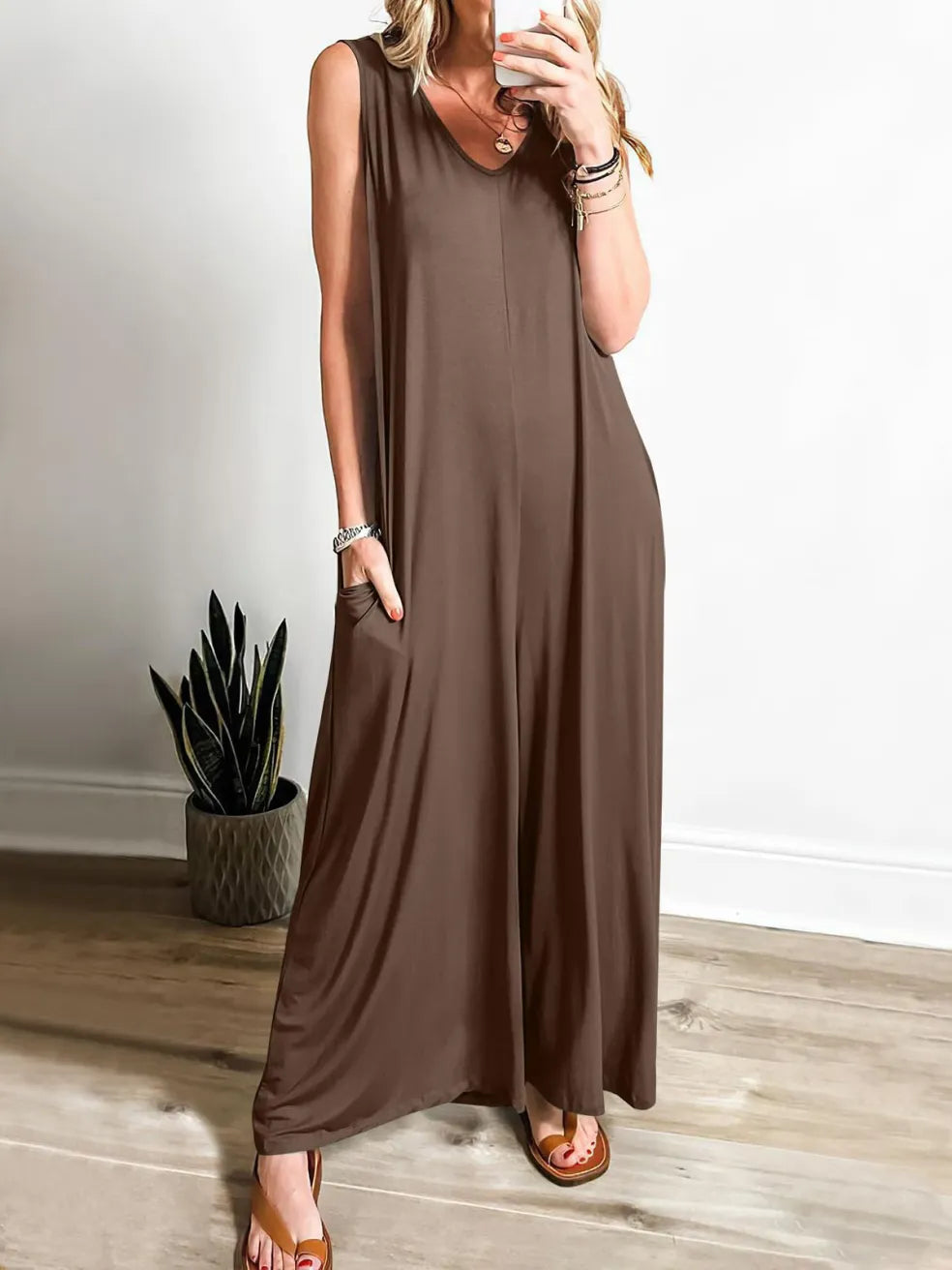 Nella | Comfy V-Neck Jumpsuit