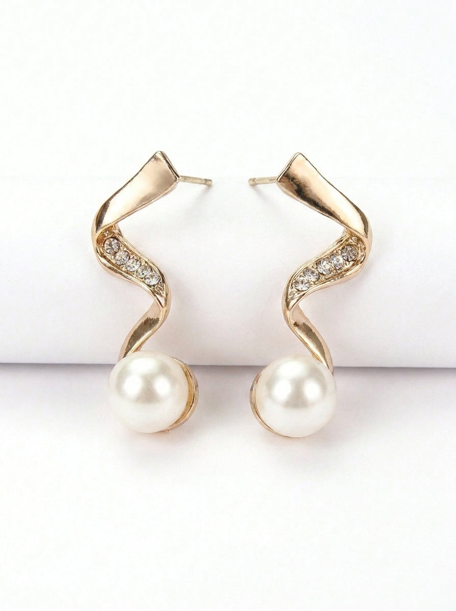 Amy's Wardrobe | Elegant Natural Pearl Necklace Set