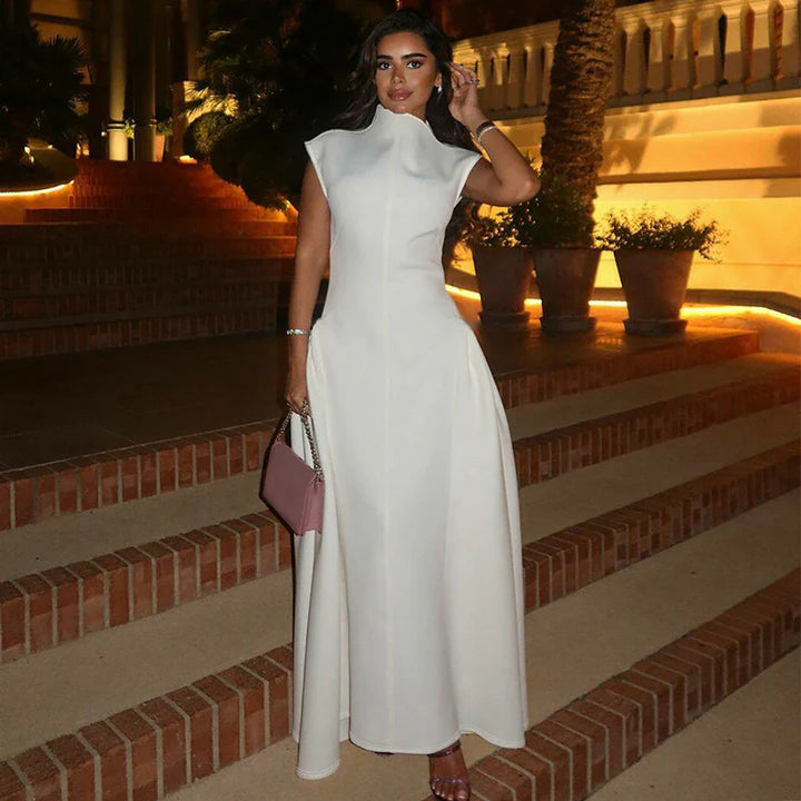 Evelin | Elegant Three Quarter Sleeve Maxi Dress