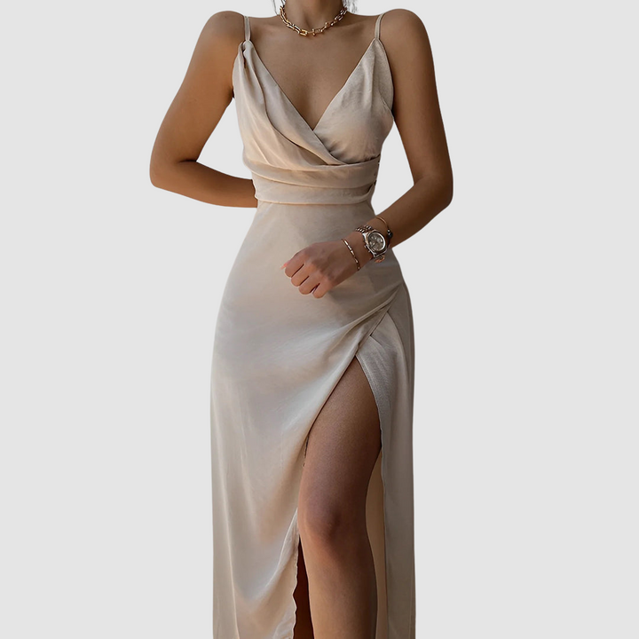 Cynthia | Elegant Three Quarter Sleeve Maxi Dress
