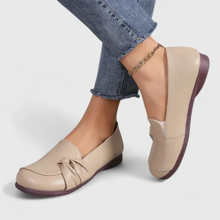 Nysa - Elegant Leather Ankle Boot