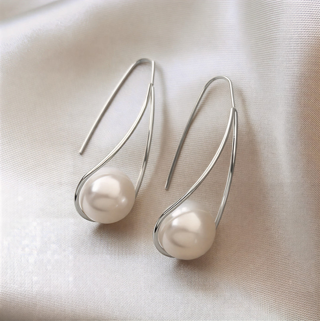 Amy's Wardrobe | Elegant Pearl Drop Earrings