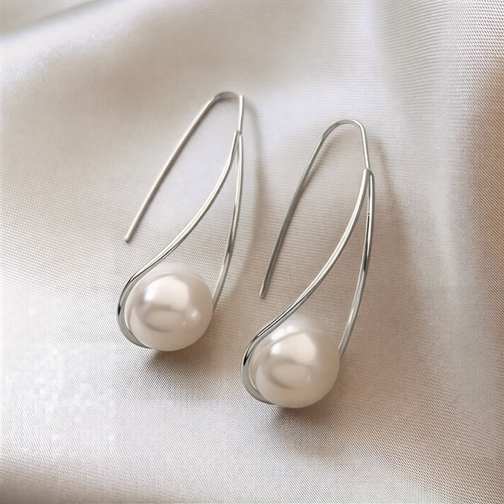 Amy's Wardrobe | Elegant Pearl Drop Earrings
