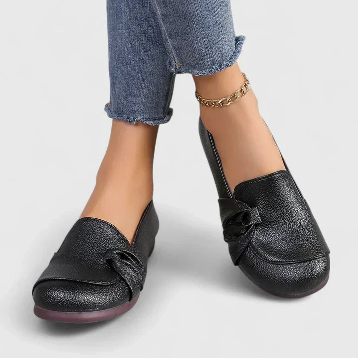 Nysa - Elegant Leather Ankle Boot