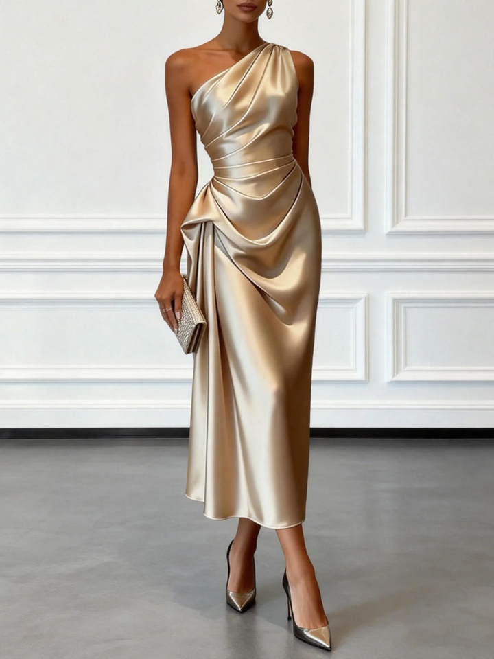 Rosemarie | Elegant Midi Dress with Three Quarter Sleeves and Fitted Waist