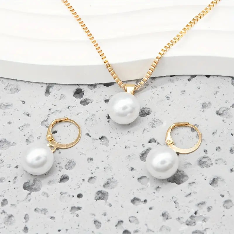 Nysa - Elegant Pearl Necklace Set