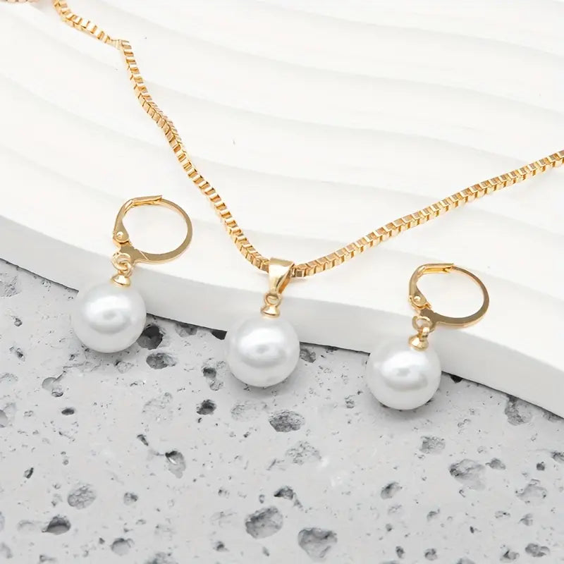 Nysa - Elegant Pearl Necklace Set